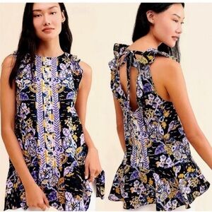 Free People tunic sleeveless size L in like new condition.